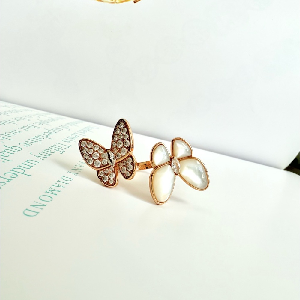 Two Butterfly Between the Fingers Ring Rose Gold Plated Size 5.